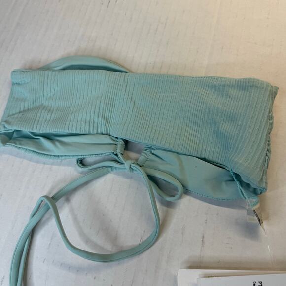 L Space Pointelle Rib Dawn Bandeau Bikini Top Pool Blue NWT Size Small - Picture 4 of 5